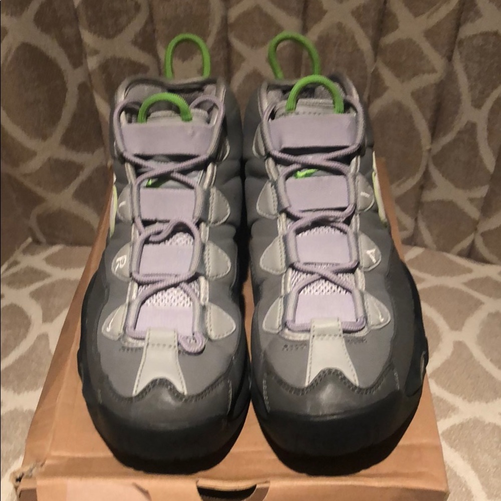 NIKE Air Max Uptempo